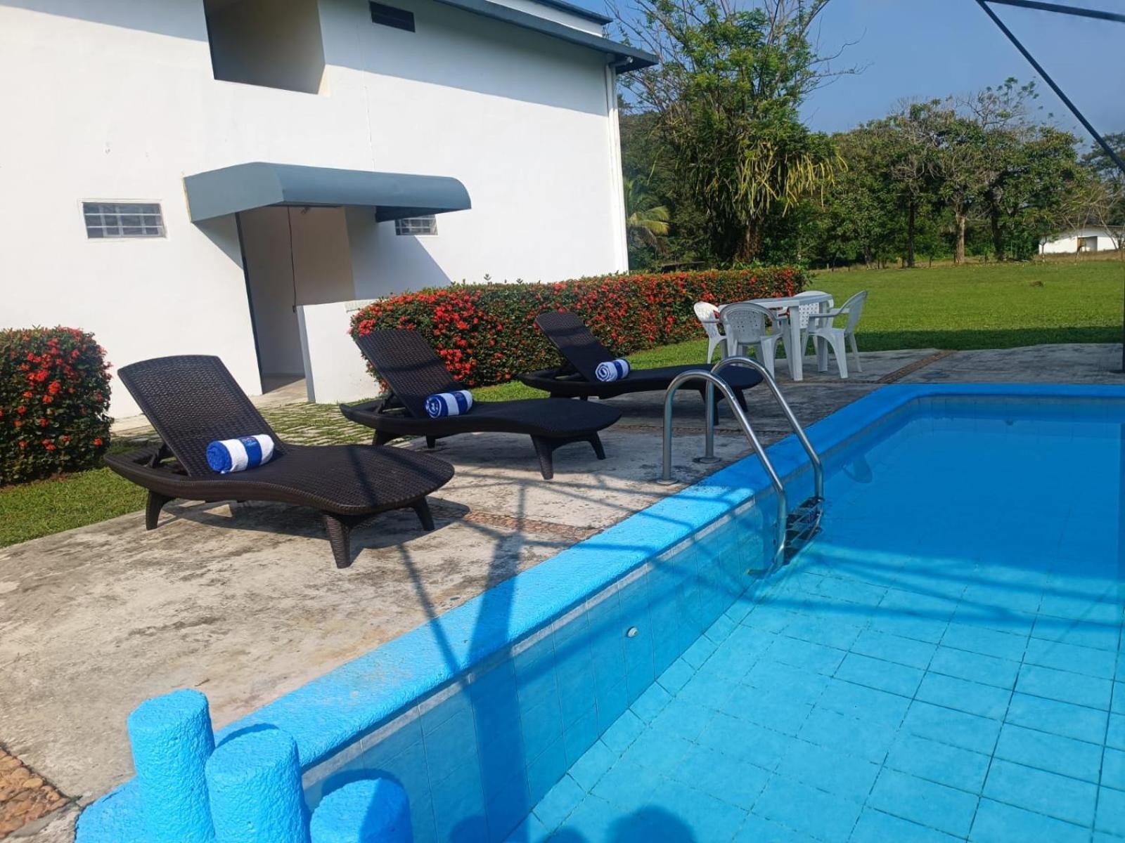 Hotel Los Leones Palenque Exterior foto
